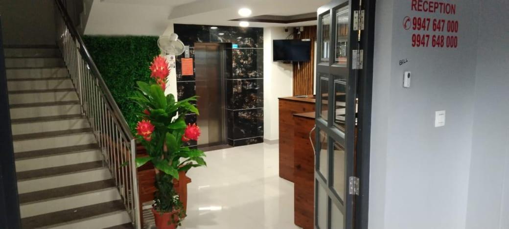 Pms Dhabi Residency Hotell Kottakkal Exteriör bild